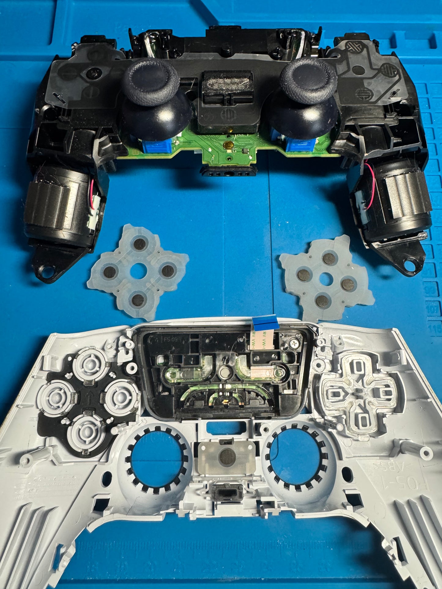 DualSense Controller – Tastenreparatur