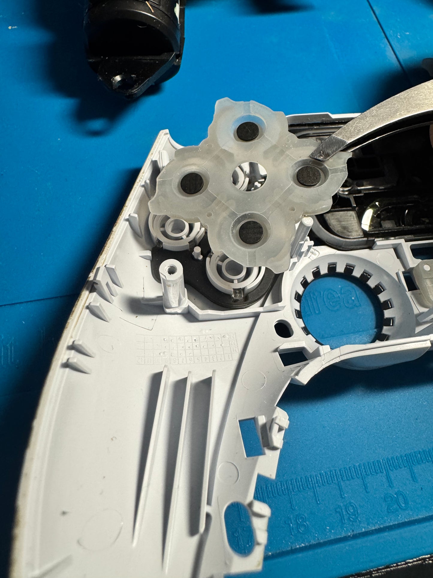 DualSense Controller – Tastenreparatur