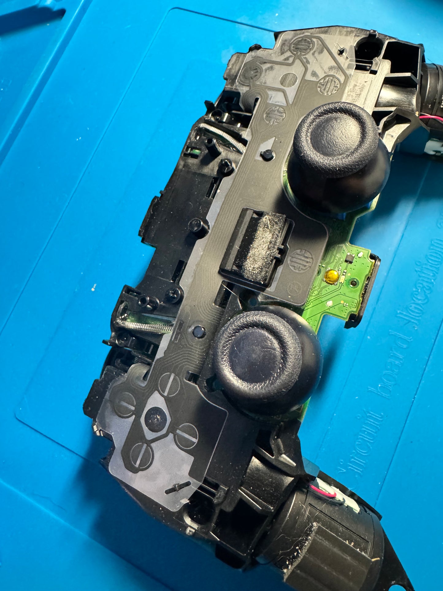 DualSense Controller – Tastenreparatur